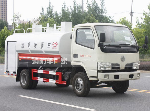 消防灑水車射程_4噸東風(fēng)多利卡消防灑水車價格