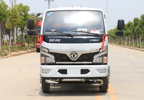藍(lán)牌灑水車(chē)噸位及價(jià)格_國(guó)六4噸東風(fēng)小福瑞卡藍(lán)牌噴霧灑水車(chē)廠家價(jià)格