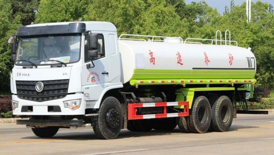 東風(fēng)專底國(guó)六20噸灑水車圖片 東風(fēng)專底國(guó)六20噸灑水車圖片