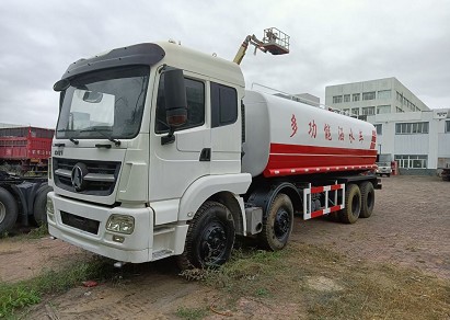 北奔前四后八灑水車(chē)圖片 北奔前四后八灑水車(chē)圖片