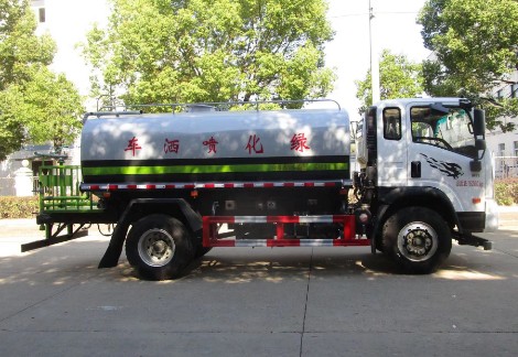 國(guó)六重汽王牌12方灑水車(chē) 國(guó)六重汽王牌12方灑水車(chē)