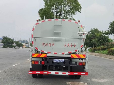 國(guó)六重汽王牌12方灑水車(chē) 國(guó)六重汽王牌12方灑水車(chē)